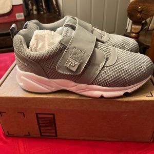 Propét Women's Stability X Strap Sneaker Size 9 X Wide